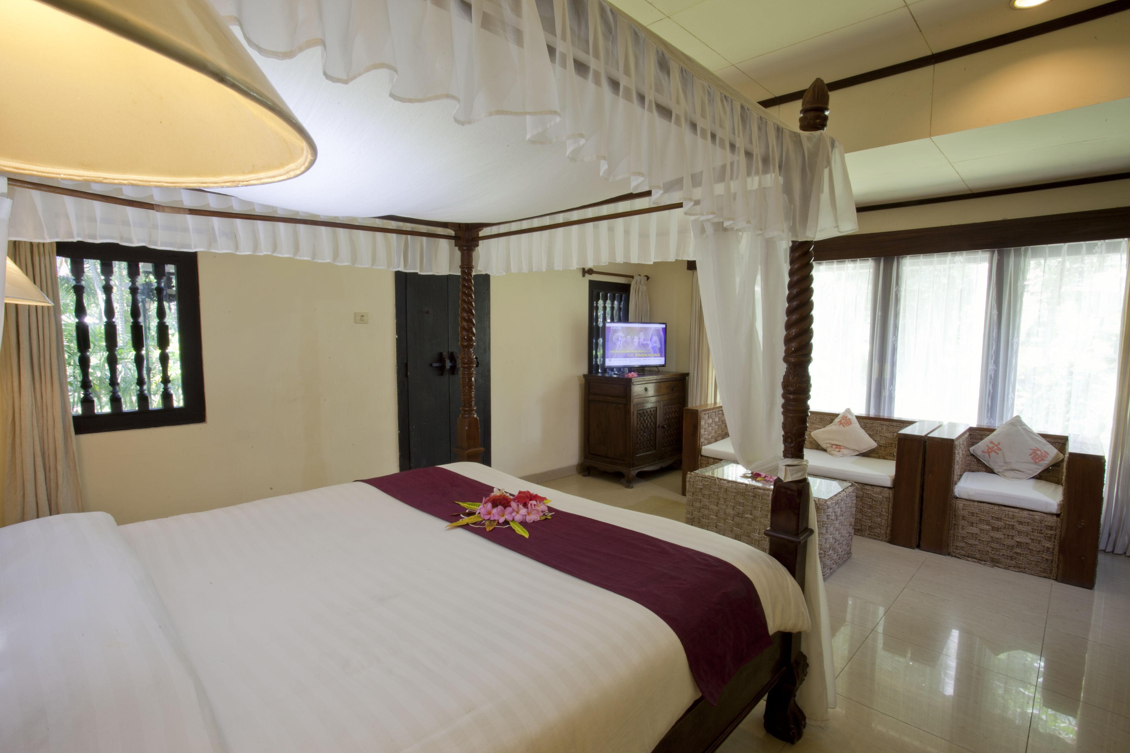 Puri Saron Senggigi Hotel Экстерьер фото