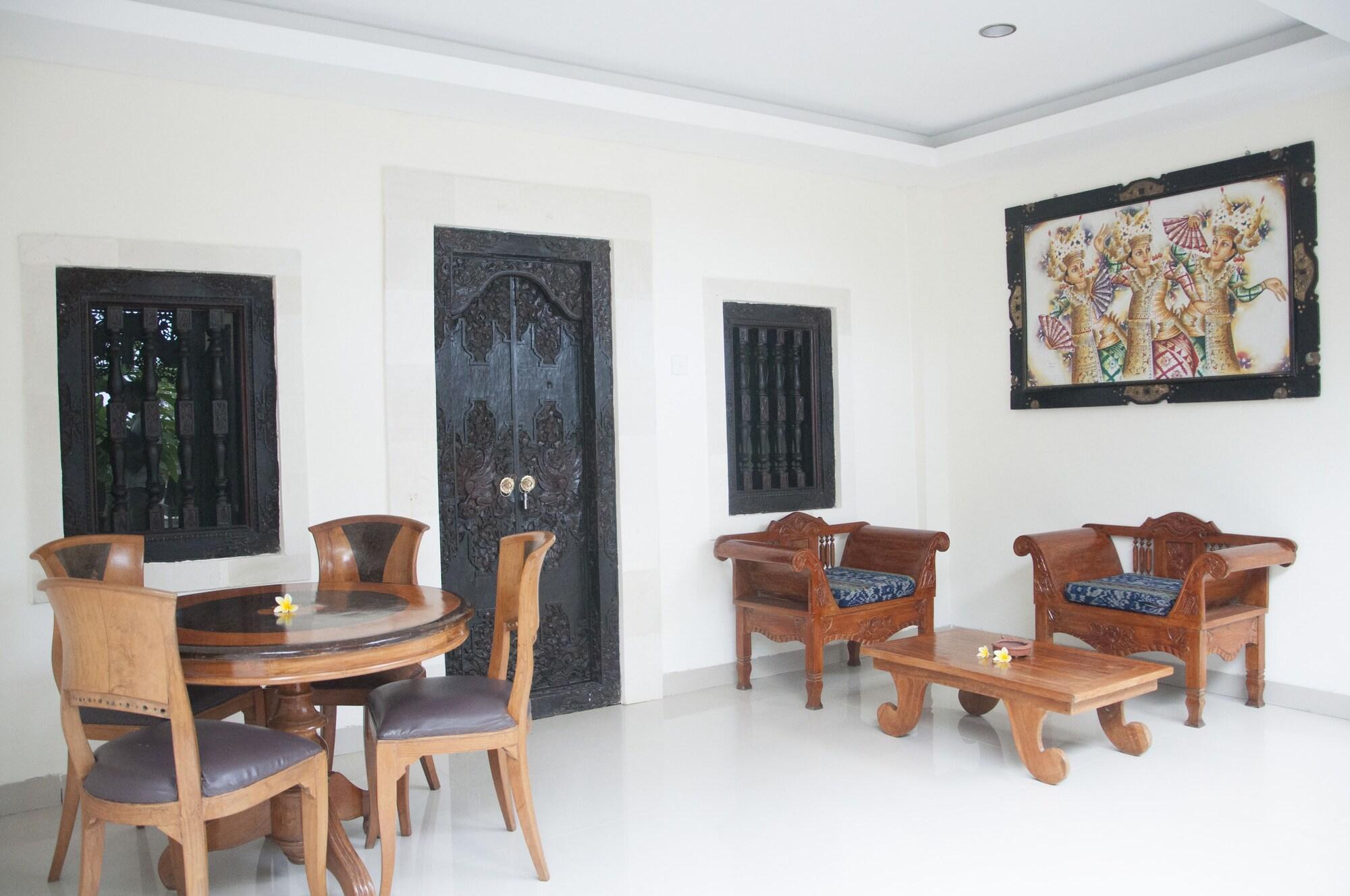 Puri Saron Senggigi Hotel Экстерьер фото