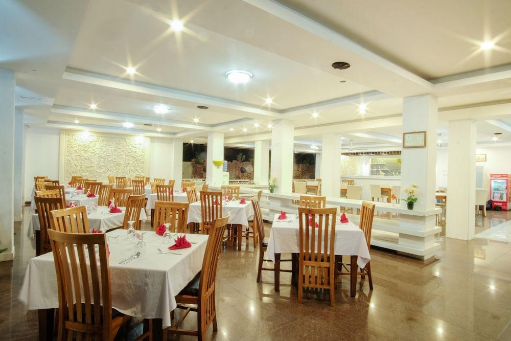 Puri Saron Senggigi Hotel Экстерьер фото