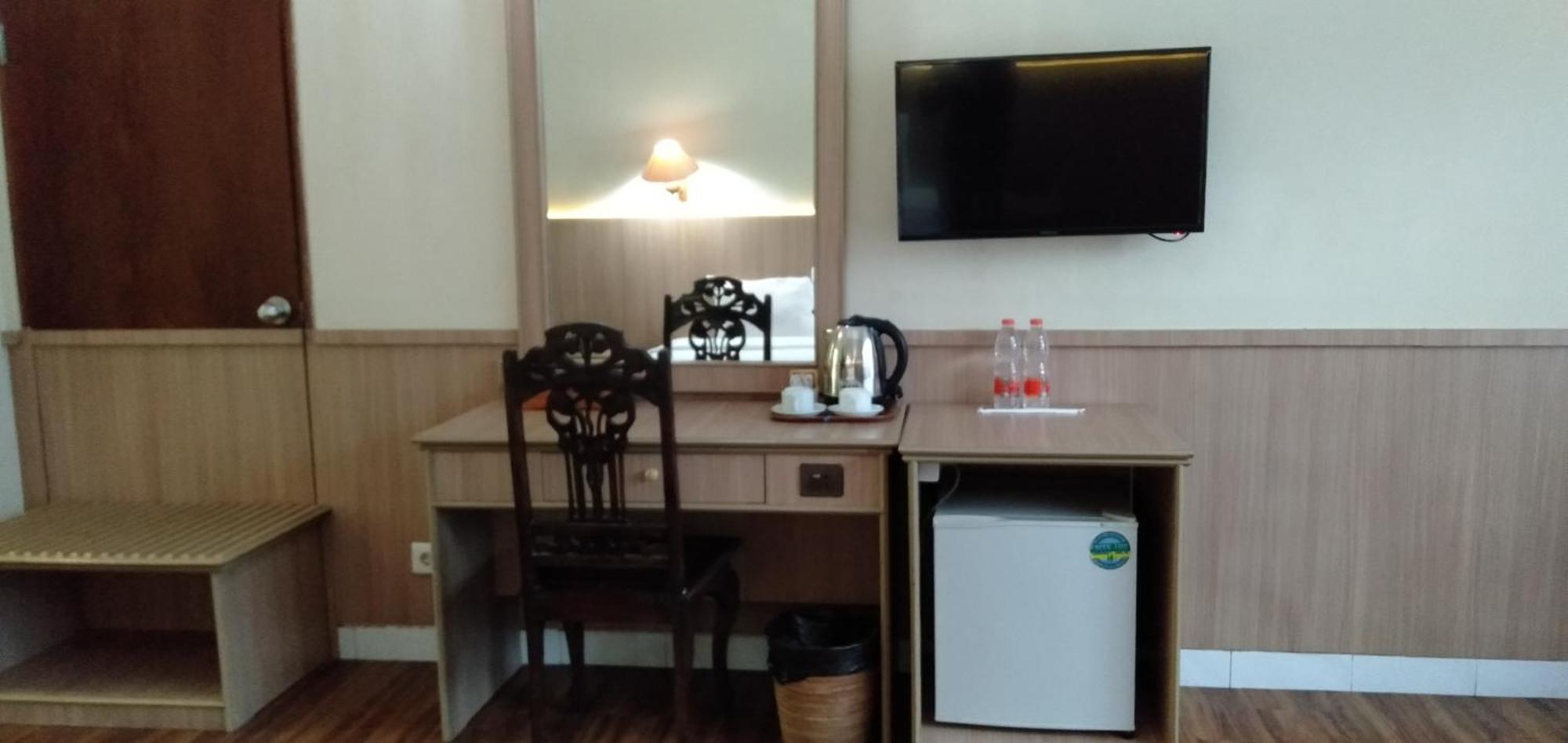 Puri Saron Senggigi Hotel Экстерьер фото