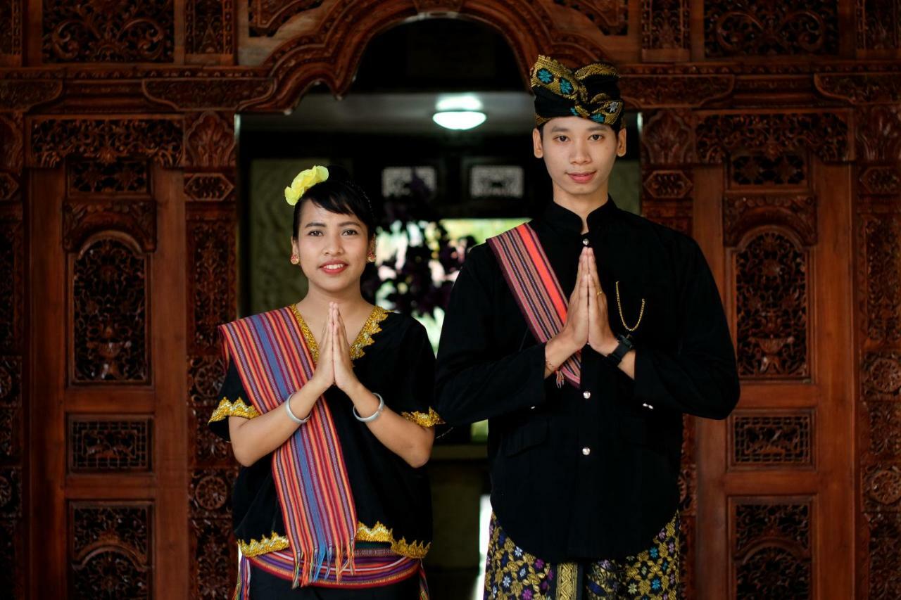 Puri Saron Senggigi Hotel Экстерьер фото