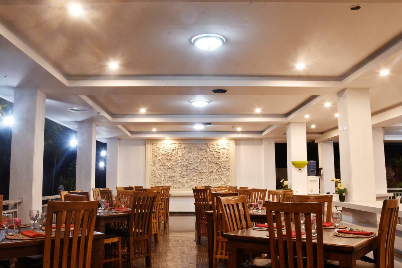 Puri Saron Senggigi Hotel Экстерьер фото